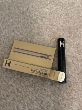Hourglass Unlocked Instant Extensions Mascara Black Travel Size 0.09 oz New